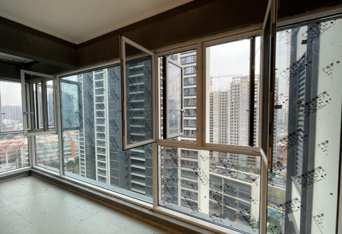 青島裝修，陽臺封窗有哪些注意事項？