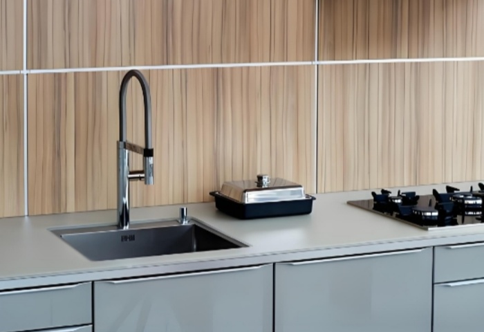 選對(duì)櫥柜臺(tái)面，廚房耐用又省心！青島東方家園裝飾教你避坑指南?